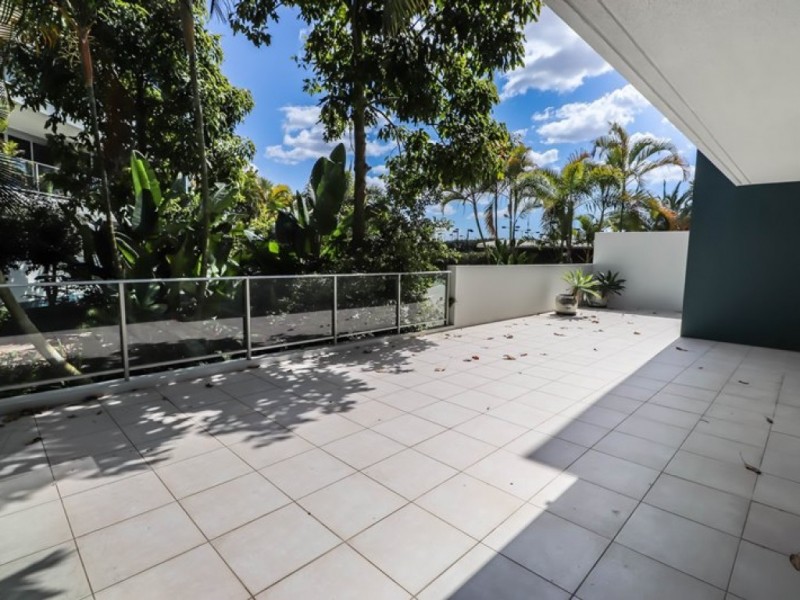 1111/2 Activa Way, Hope Island QLD 4212