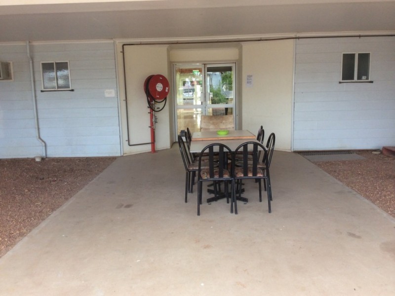 31 Moore Street, Dirranbandi QLD 4486