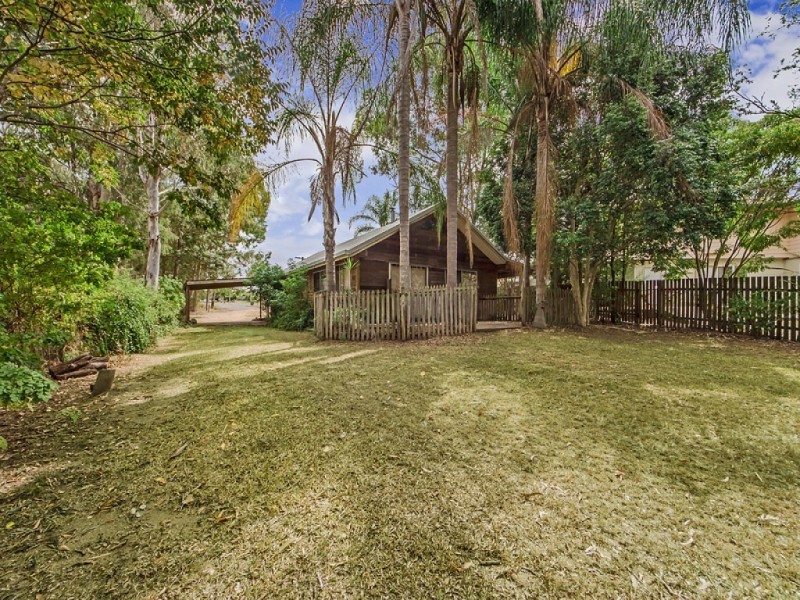 50 Melrose Drive, Flinders View QLD 4305