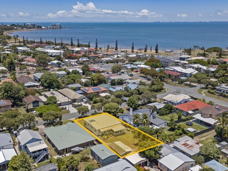18 Yacht St, Clontarf QLD 4019