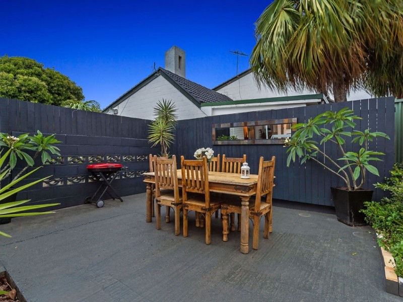 18 Yacht St, Clontarf QLD 4019