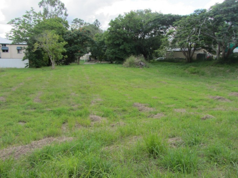 4 Carl Lane, North Ipswich QLD 4305