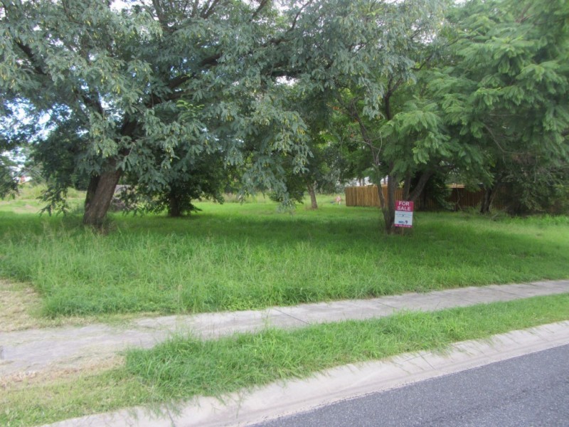 4 Carl Lane, North Ipswich QLD 4305