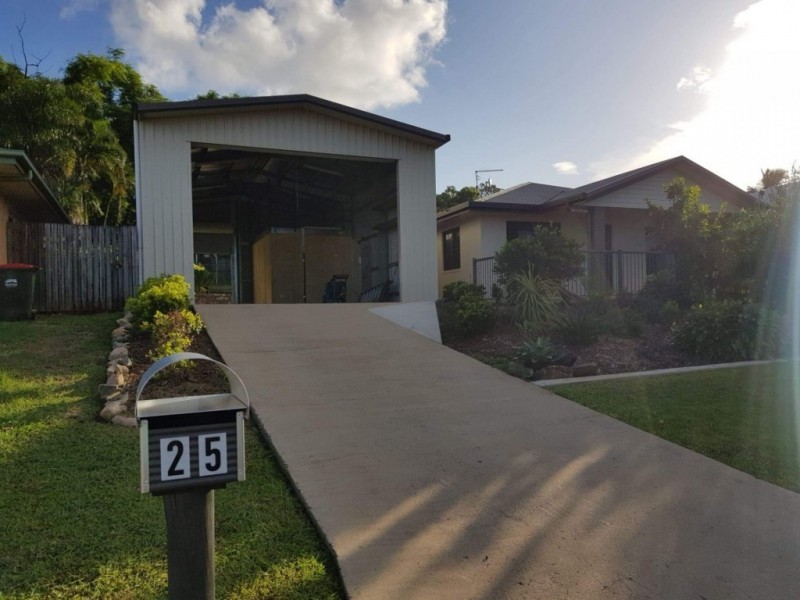 25 Brooksfield Drive, Sarina Beach QLD 4737