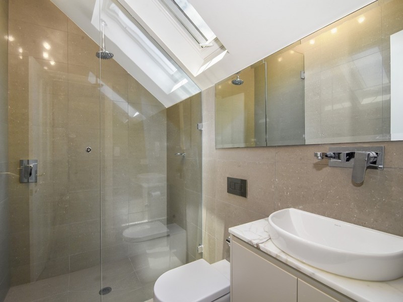 28 Meron Street, Southport QLD 4215