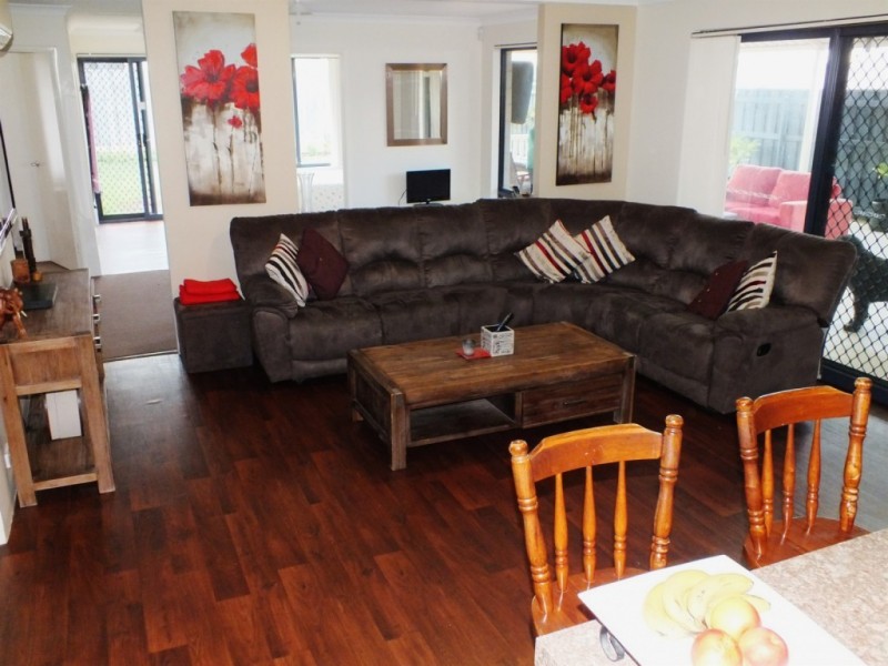 11 Newington Pass, Ellenbrook WA 6069