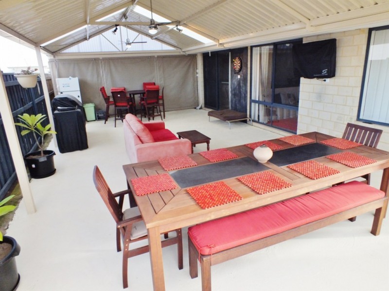 11 Newington Pass, Ellenbrook WA 6069