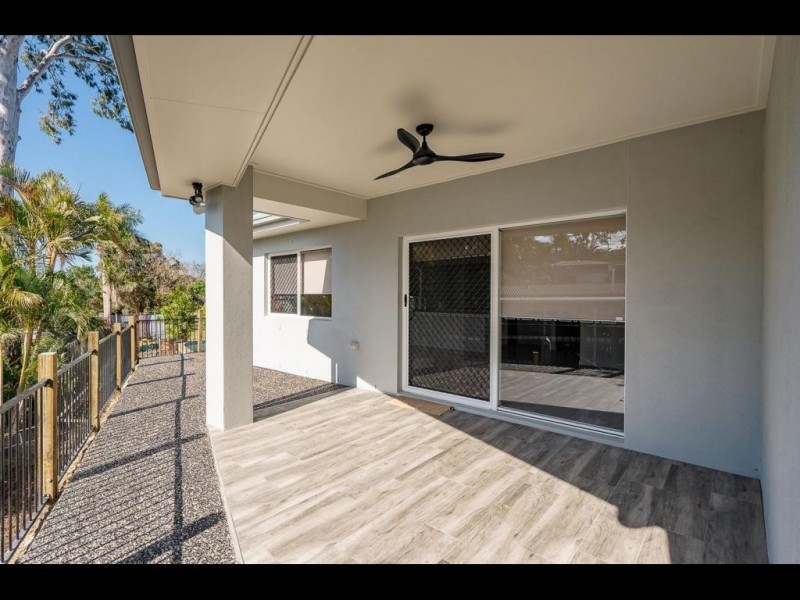 1 & 2/30 Kootangal Crescent, Ferny Hills QLD 4055