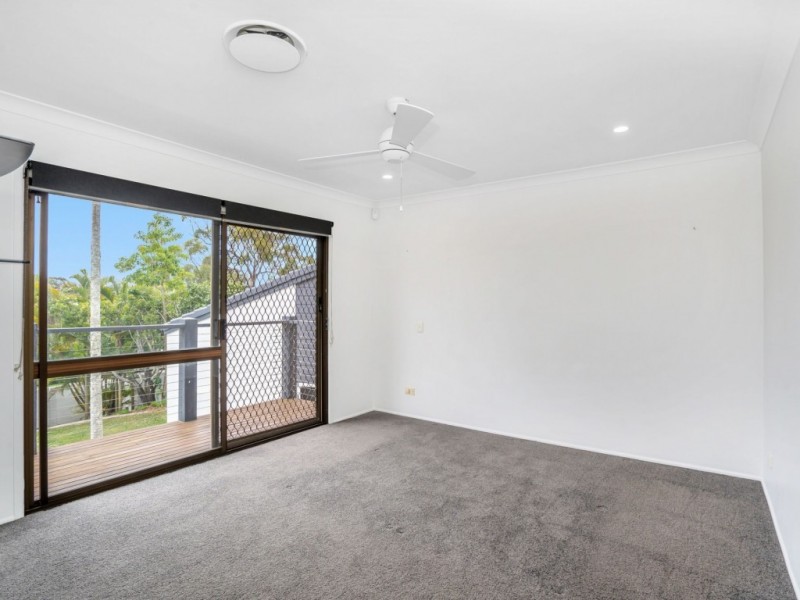 8 Binalong Drive, Ashmore QLD 4214