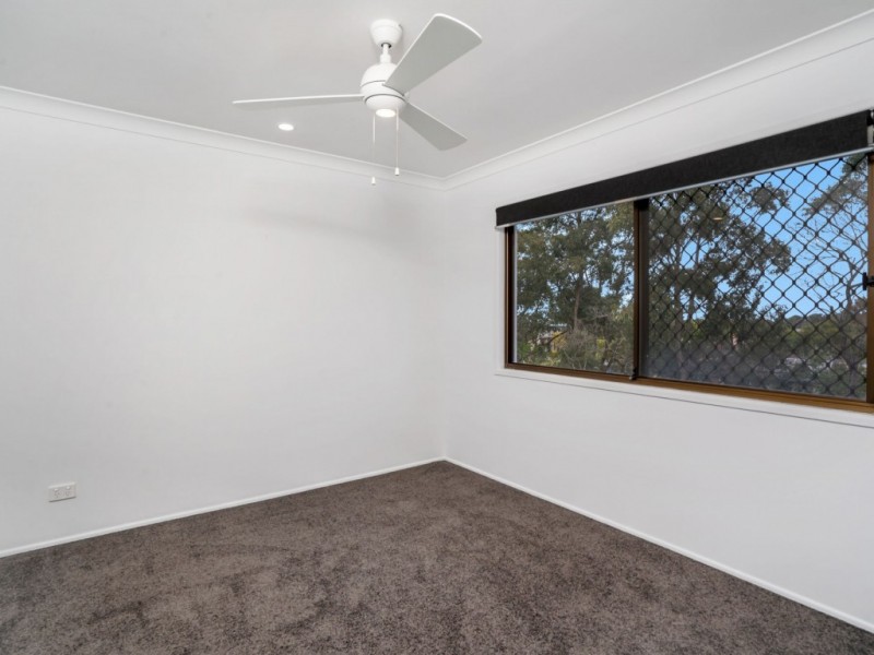 8 Binalong Drive, Ashmore QLD 4214