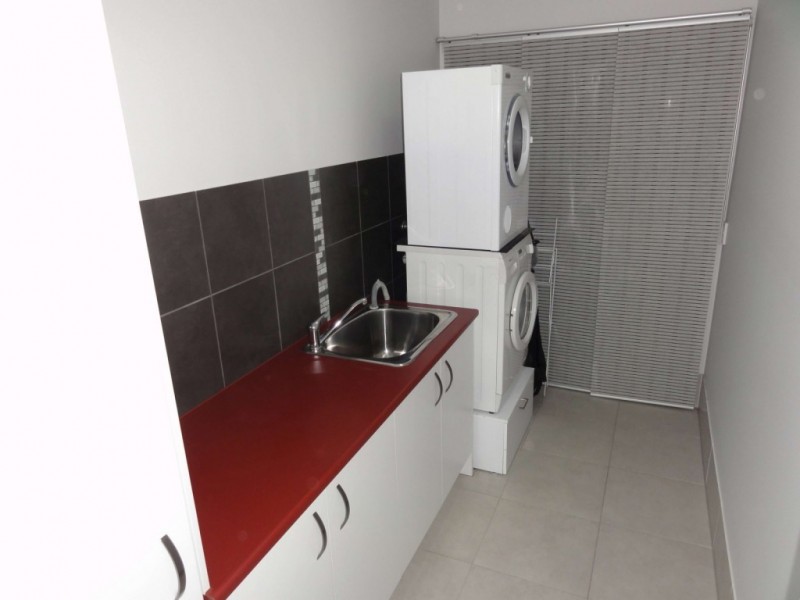 1 Piping Court, Raceview QLD 4305