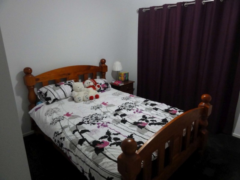 1 Piping Court, Raceview QLD 4305