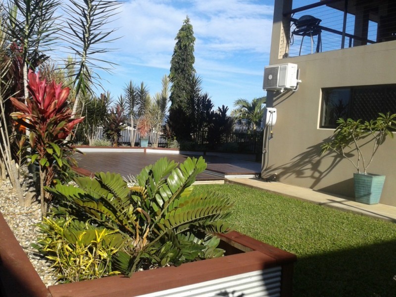 19 Emperor Street, Kanimbla QLD 4870