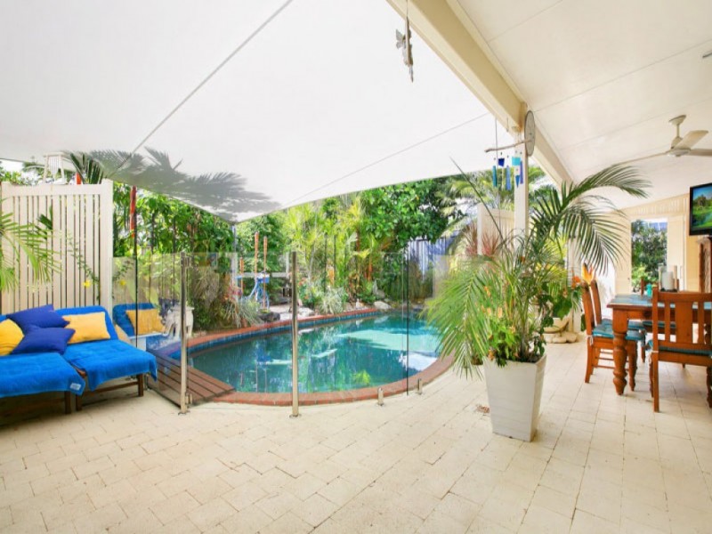 7 Caribbean Street, Holloways Beach QLD 4878