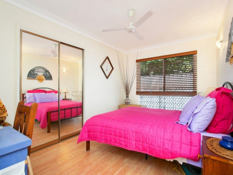 7 Caribbean Street, Holloways Beach QLD 4878