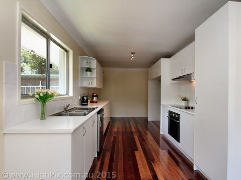 2 Minkara Street, Indooroopilly QLD 4068