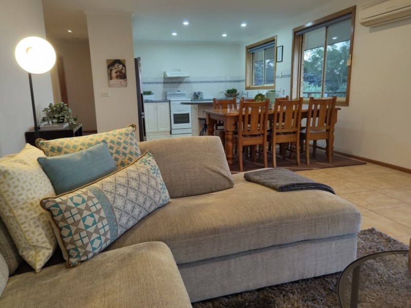 88 Barton Avenue, Triabunna TAS 7190