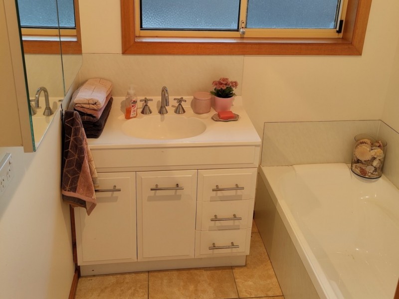 88 Barton Avenue, Triabunna TAS 7190