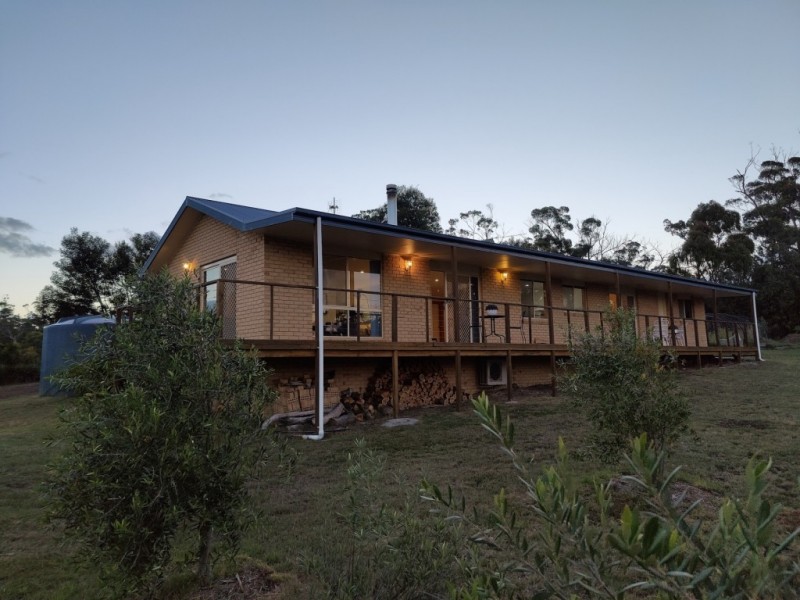 88 Barton Avenue, Triabunna TAS 7190