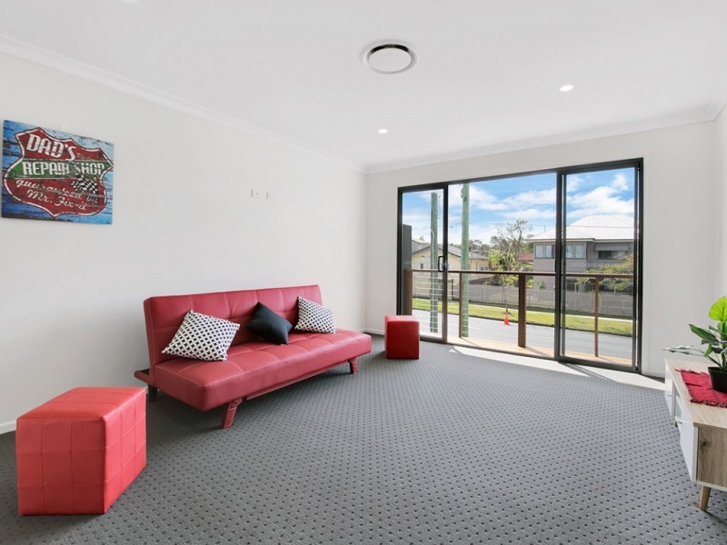 123 Graceville Avenue, Graceville QLD 4075