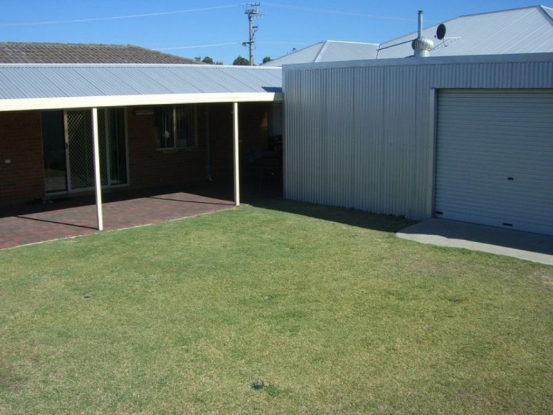 4 Wellington Boulevard, Collie WA 6225