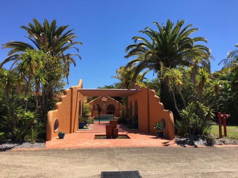 8 Woody Views Way, Robina QLD 4226