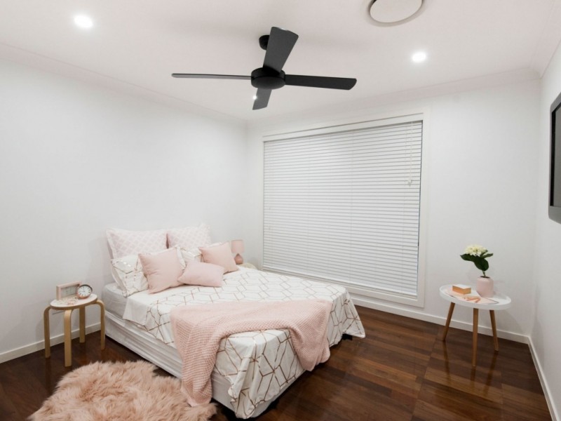 7 Sara Street, Ashmore QLD 4214