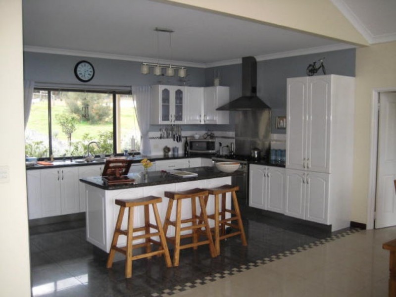 539 Dinsdale Road, Gidgegannup WA 6083