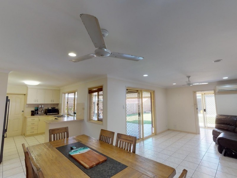 24 Lochmaben Court, Beaconsfield QLD 4740