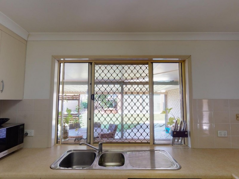 24 Lochmaben Court, Beaconsfield QLD 4740