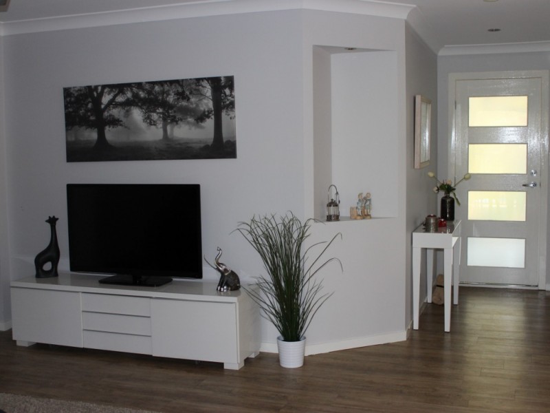 62 Allenby Crescent, Windaroo QLD 4207