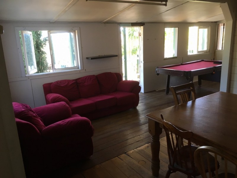 415 The Narrows Road, Mount Larcom QLD 4695