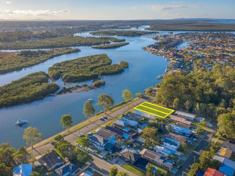 165 The Esplanade, Coombabah QLD 4216
