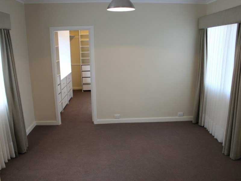 27 McClure Avenue, Reynella East SA 5161