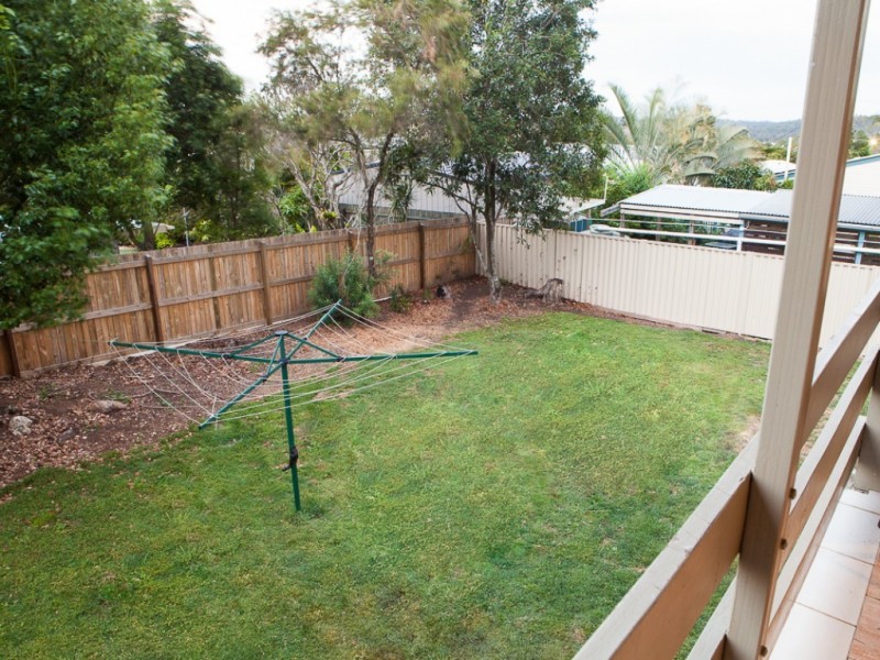 6 Lauriston Street, Eastern Heights QLD 4305