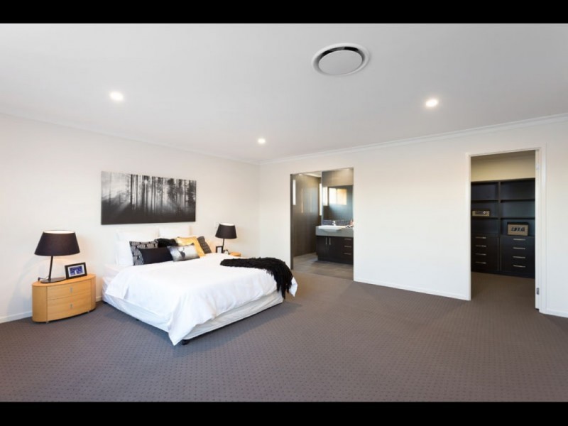 125 Graceville Avenue, Graceville QLD 4075