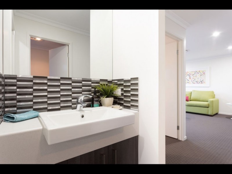 125 Graceville Avenue, Graceville QLD 4075