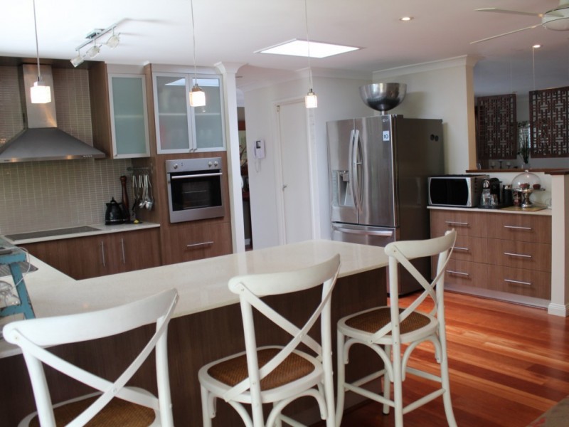 6 Tain Court, Sorrento QLD 4217