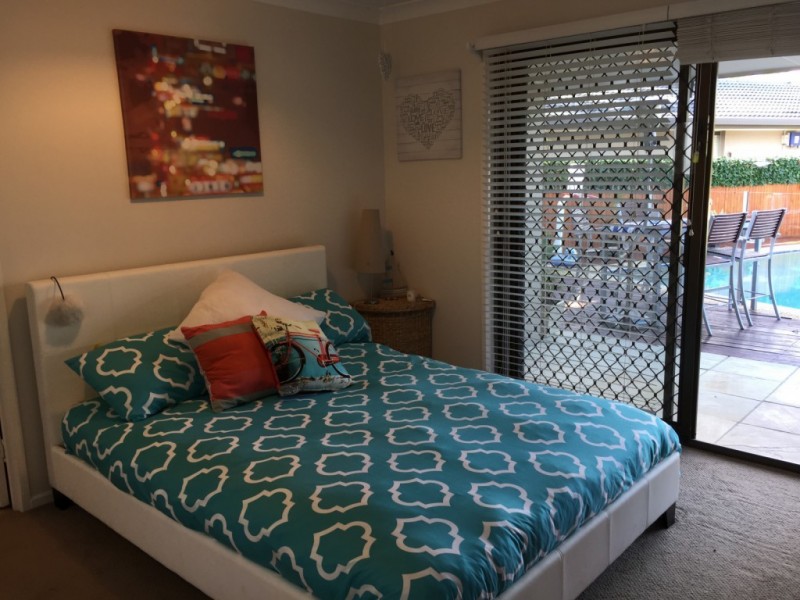 6 Tain Court, Sorrento QLD 4217