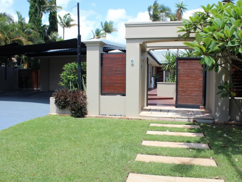 6 Tain Court, Sorrento QLD 4217