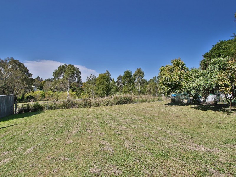 20 Duncan St, Riverview QLD 4303