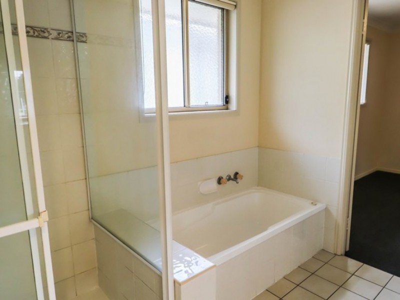 3 Tarrant Street, Mount Gravatt East QLD 4122