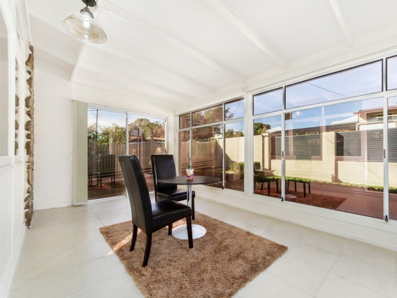 17 Ward Street, Southport QLD 4215