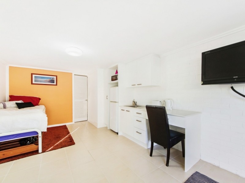 17 Ward Street, Southport QLD 4215