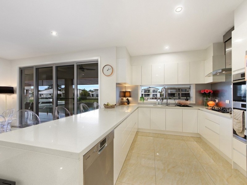 63 Southaven Drive, Helensvale QLD 4212