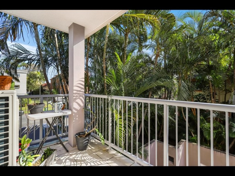 4/49 Brighton Street, Biggera Waters QLD 4216