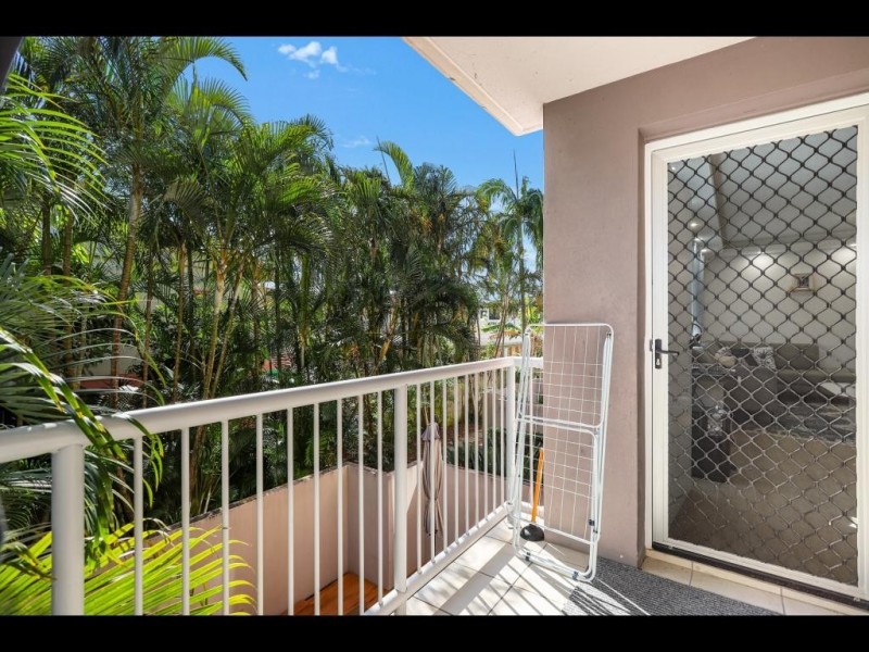 4/49 Brighton Street, Biggera Waters QLD 4216