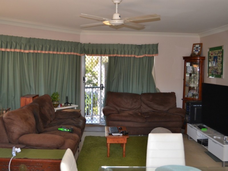 8/35 Denmans Camp Road, Torquay QLD 4655