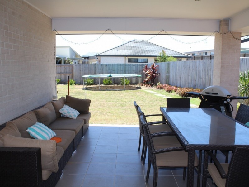 22 Kay Avenue, Bli Bli QLD 4560