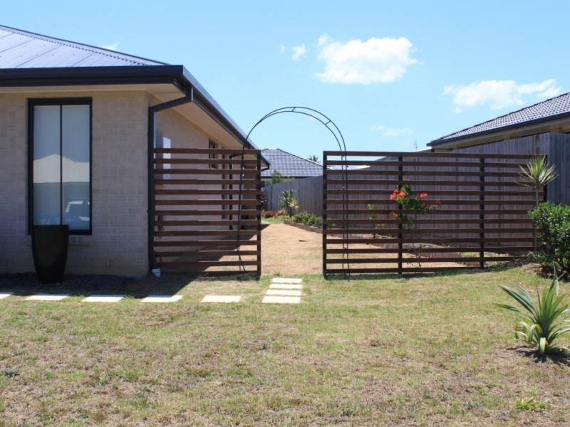 22 Kay Avenue, Bli Bli QLD 4560